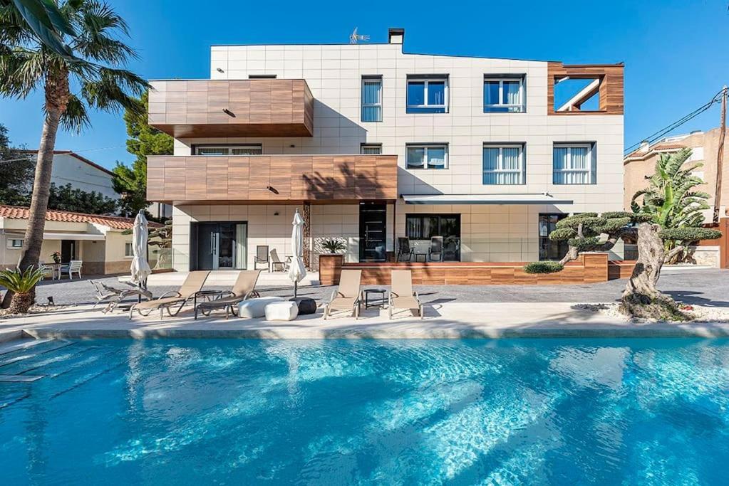 2 Min From The Sea Pool, Comfort And Free Wifi Miami Playa Bagian luar foto